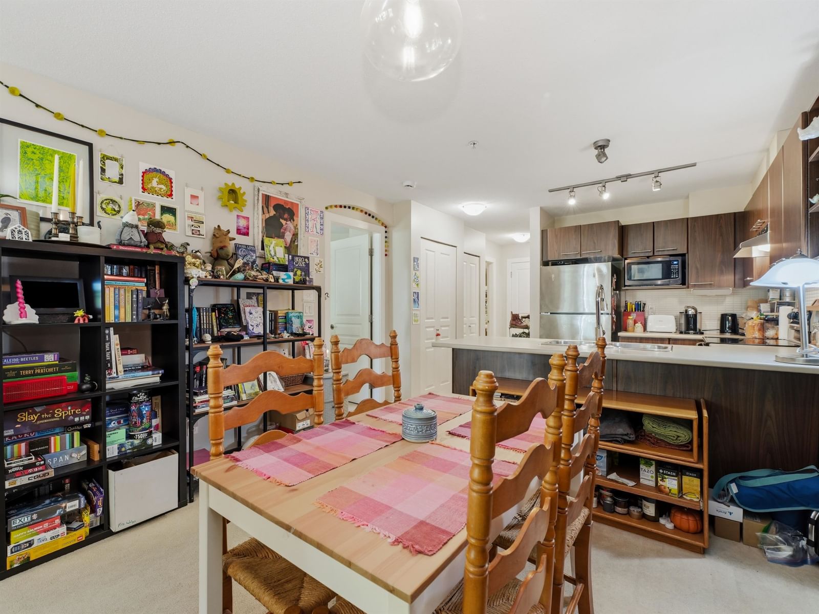 Listing Image 9