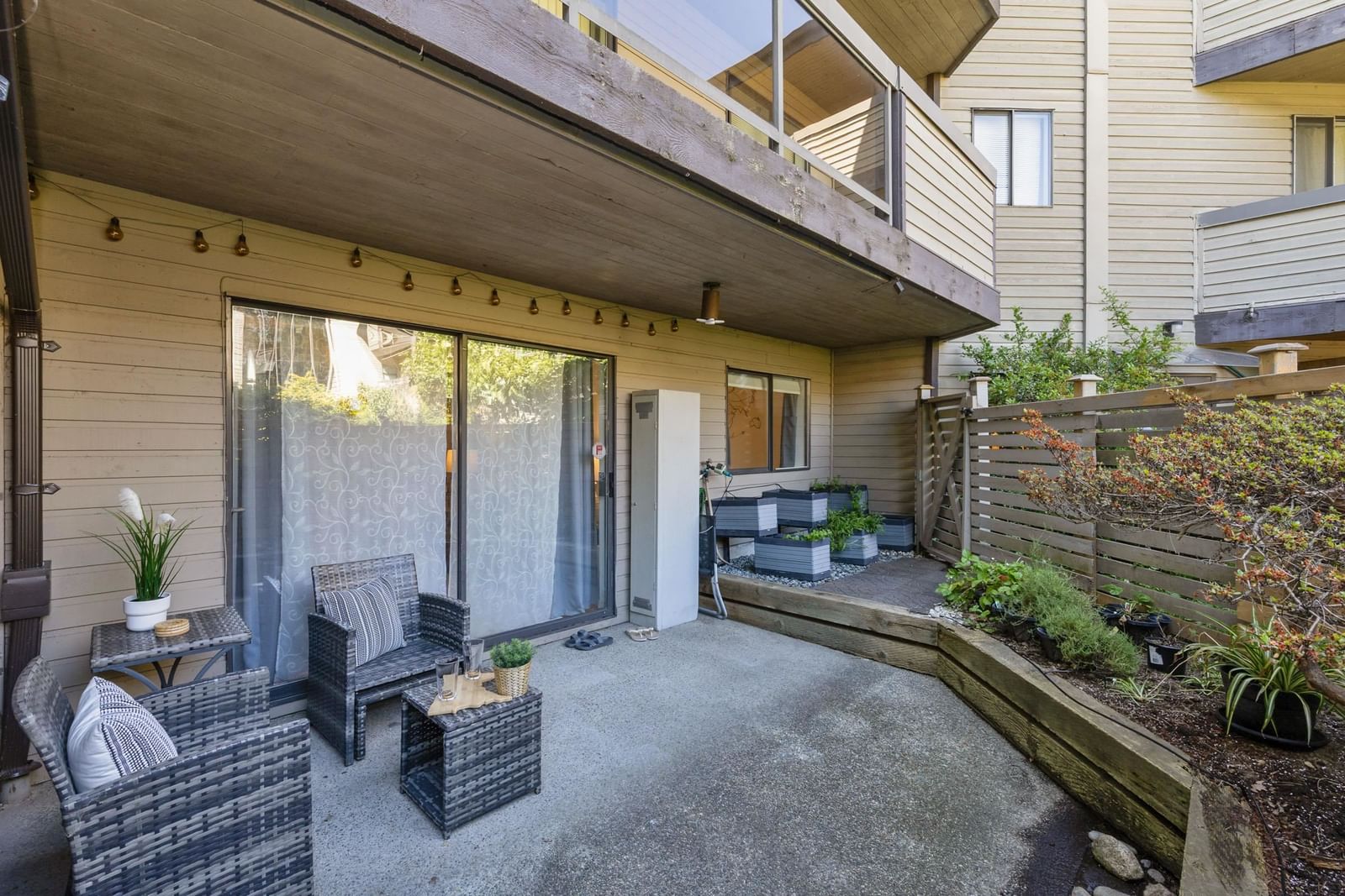Listing Image 8