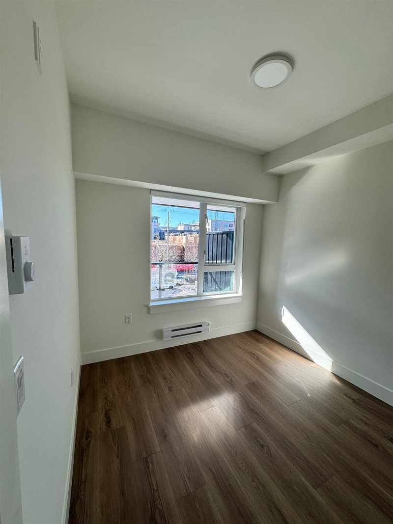 305 - 15739 Fraser Highway