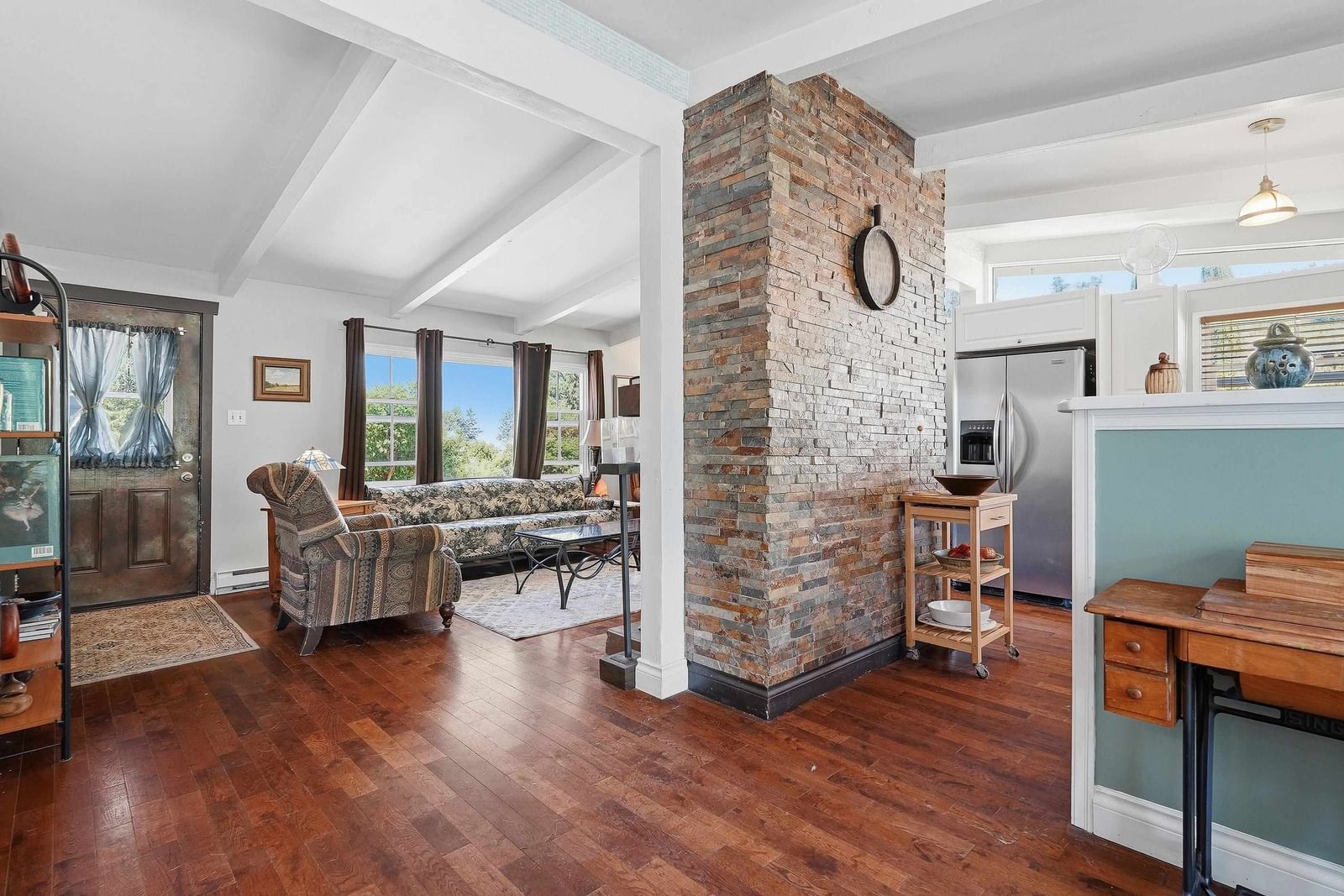 Listing Image 19