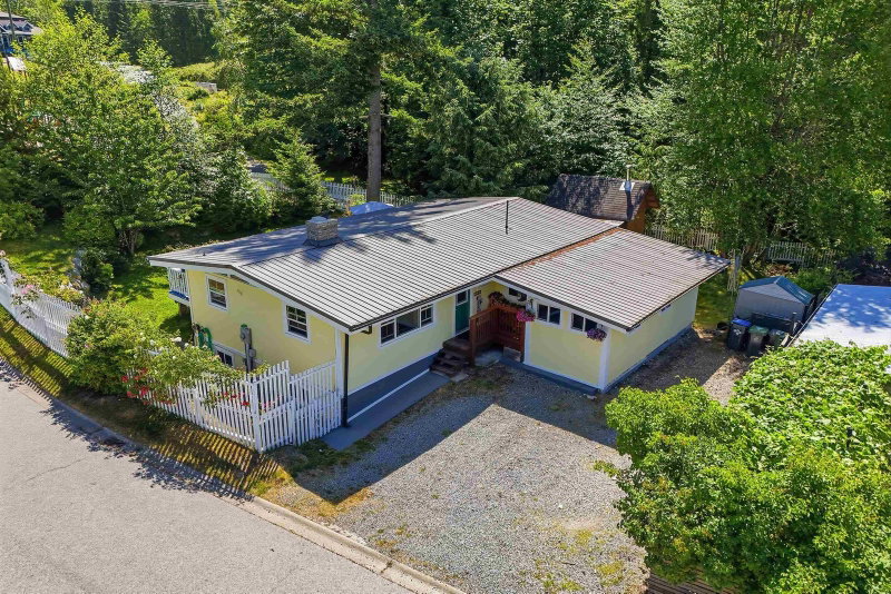 868 Upper Crescent