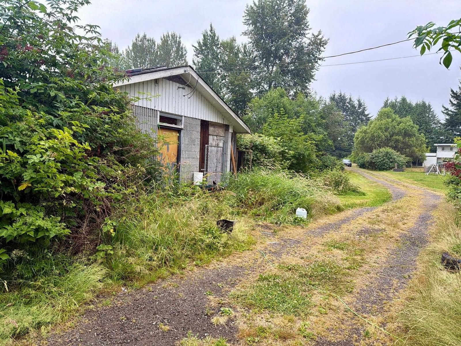 Listing Image 6