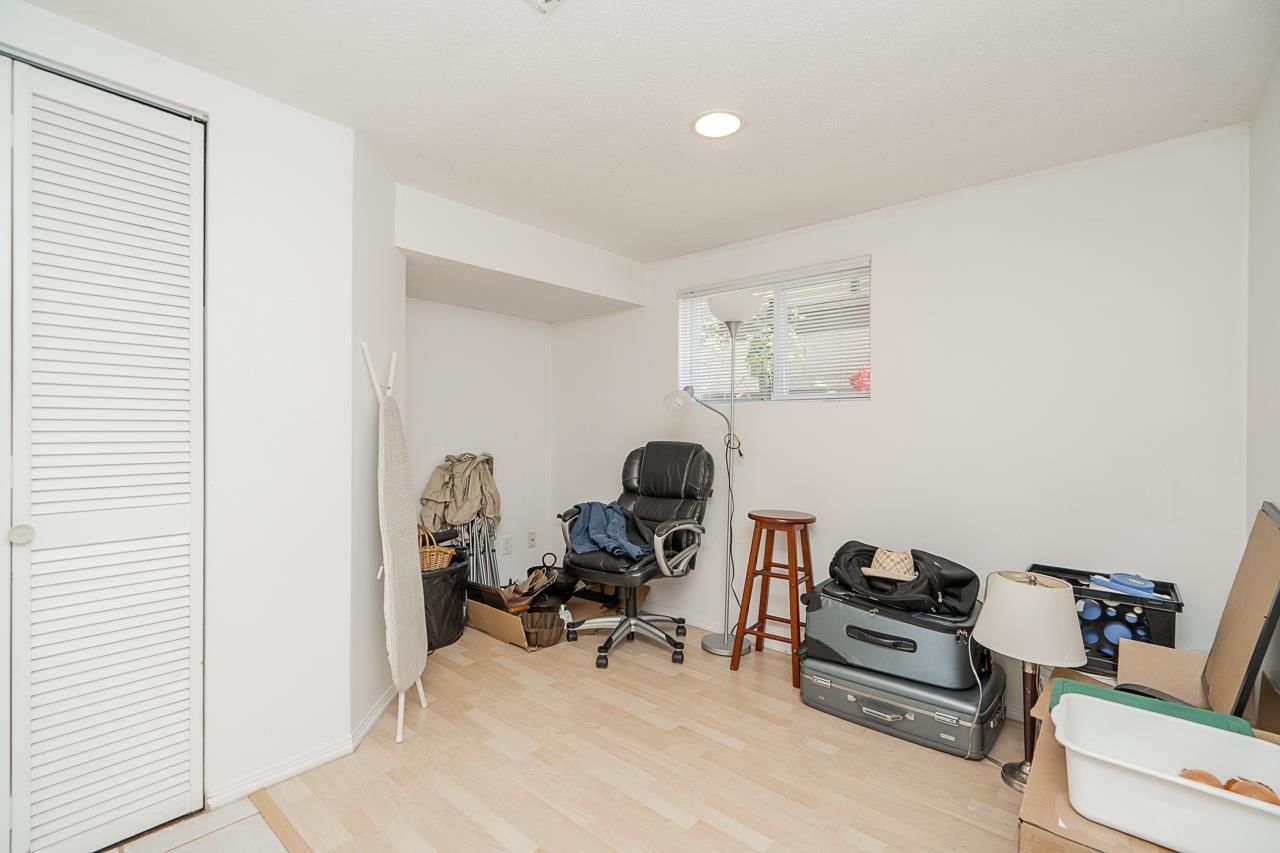 Listing Image 24
