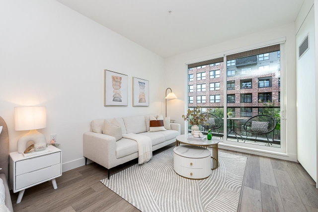 203 - 422 Lakewood Drive