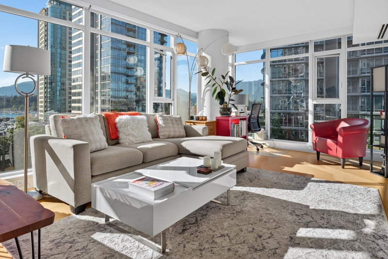 702 - 1205 Hastings Street W
