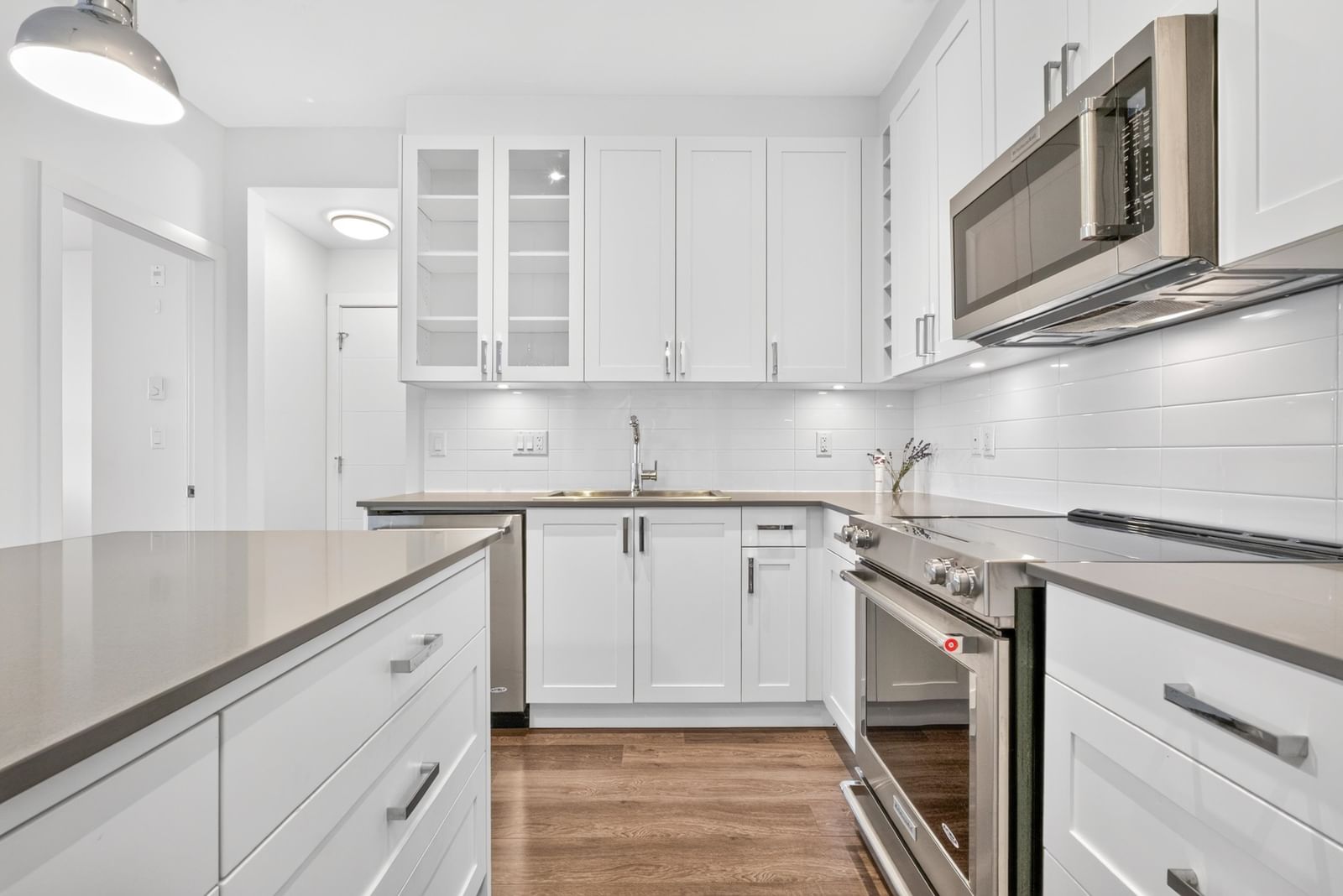 Listing Image 10