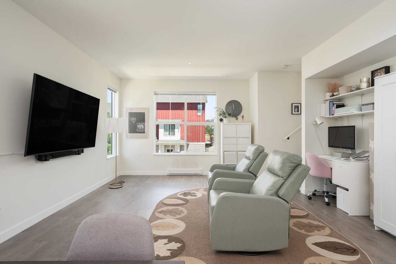 Listing Image 11
