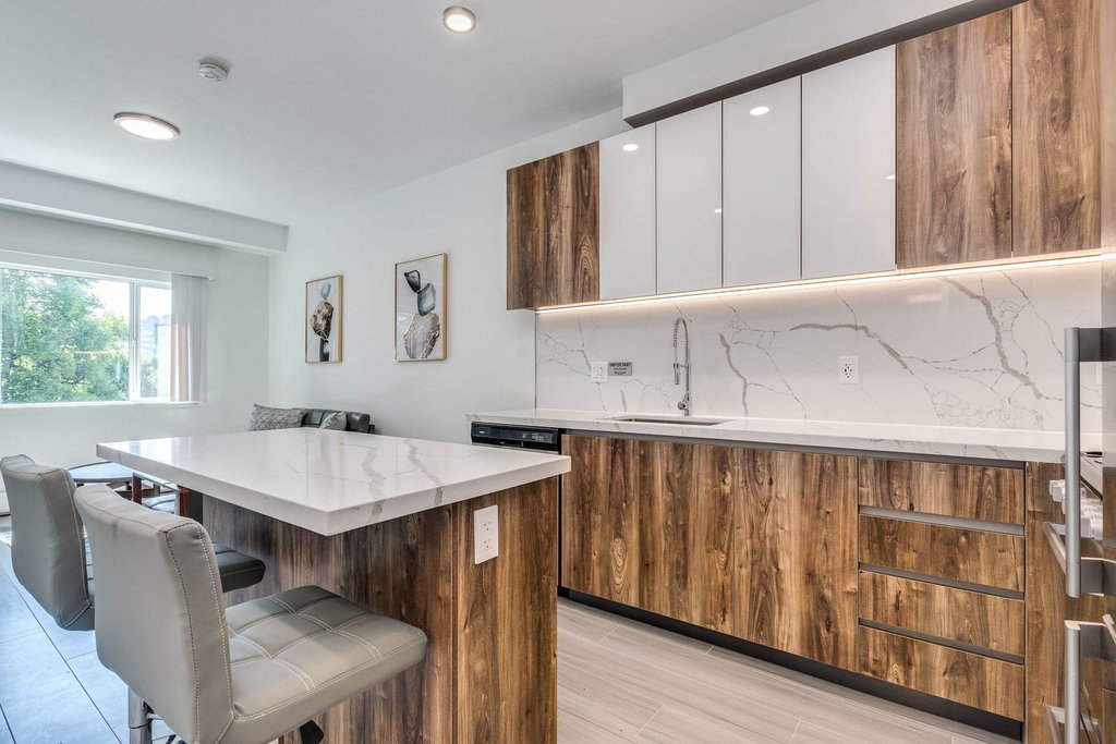 207 - 1168 Pendrell Street 4