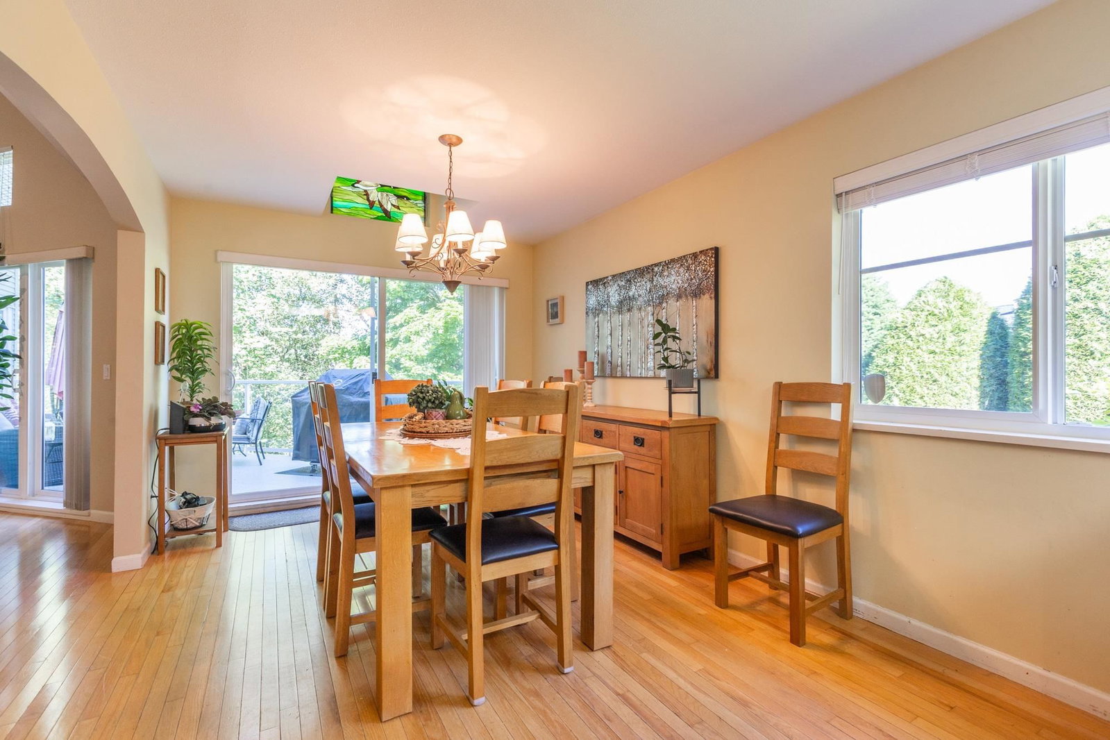 Listing Image 11
