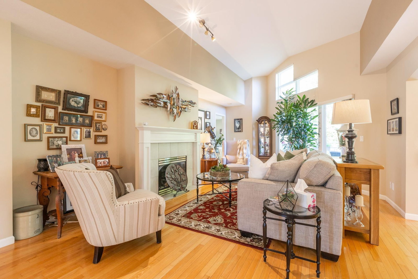 Listing Image 7