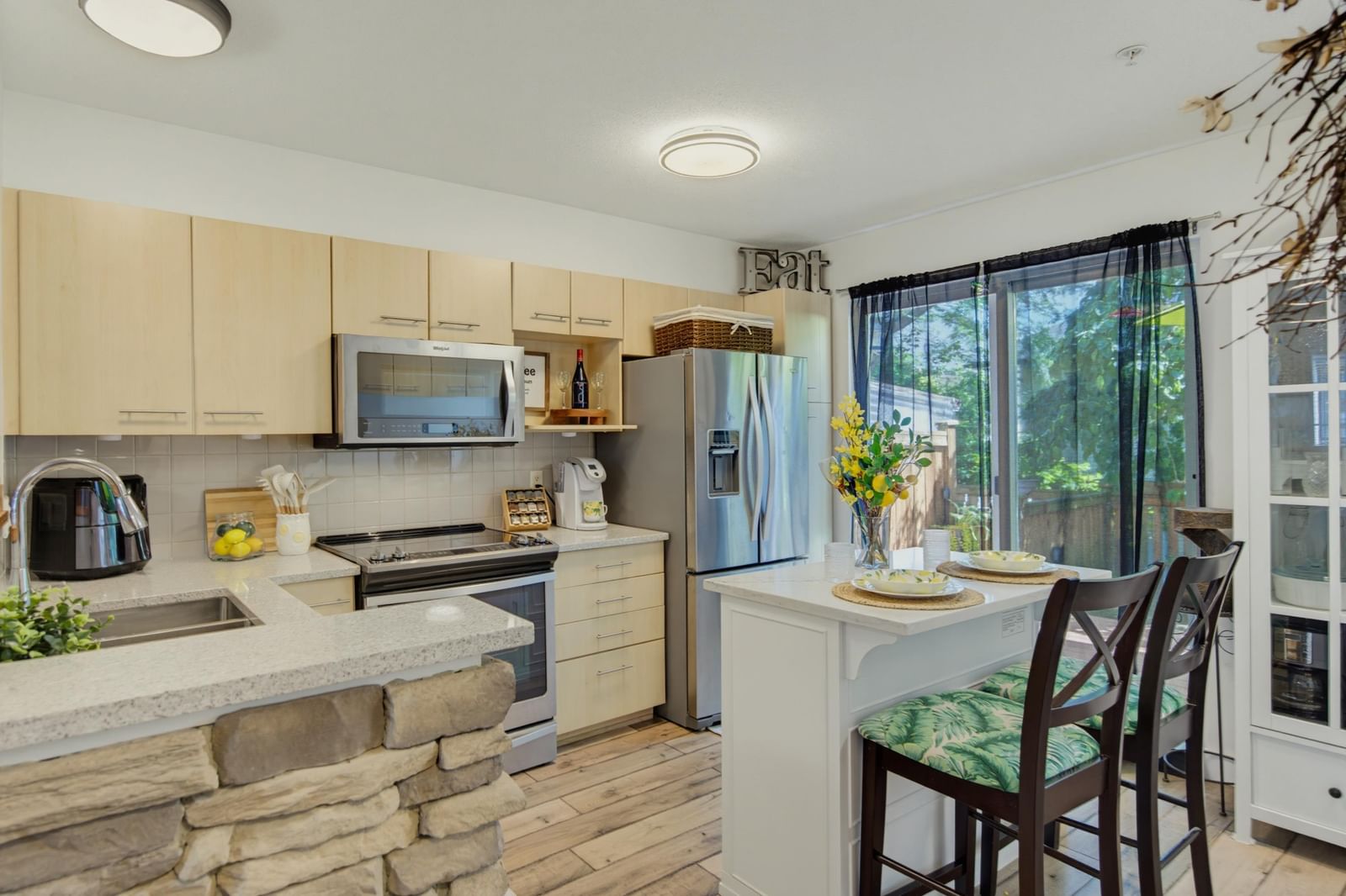 Listing Image 15