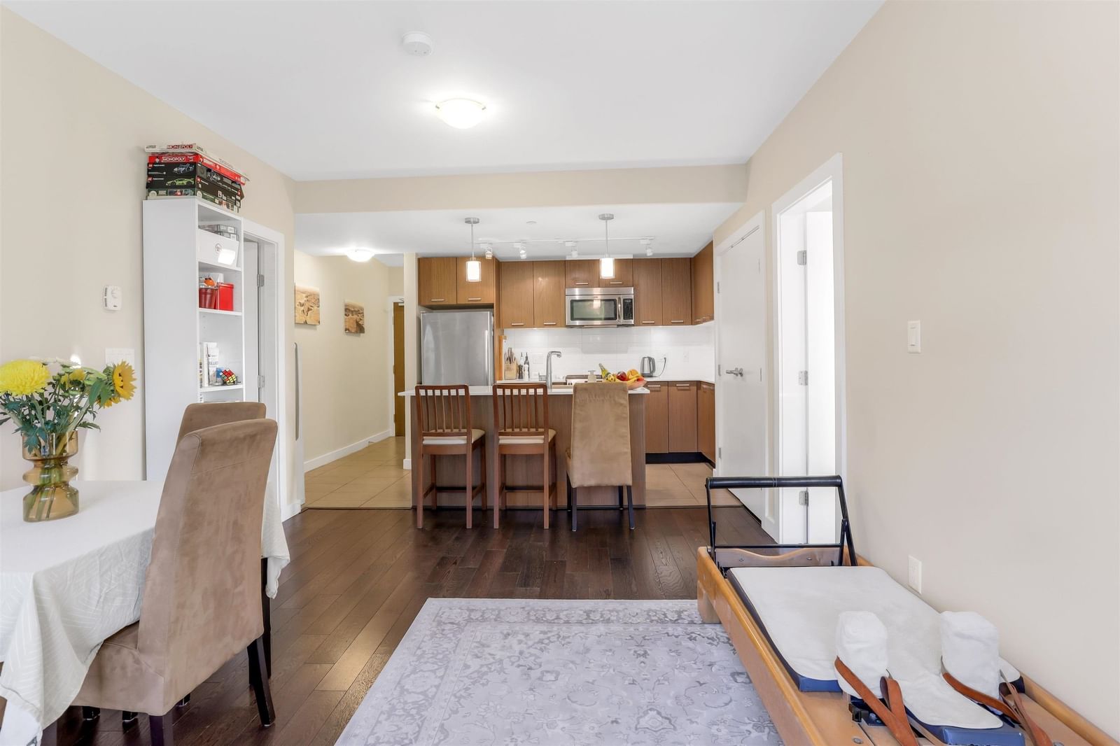 Listing Image 9