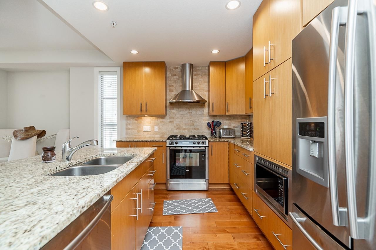 Listing Image 9