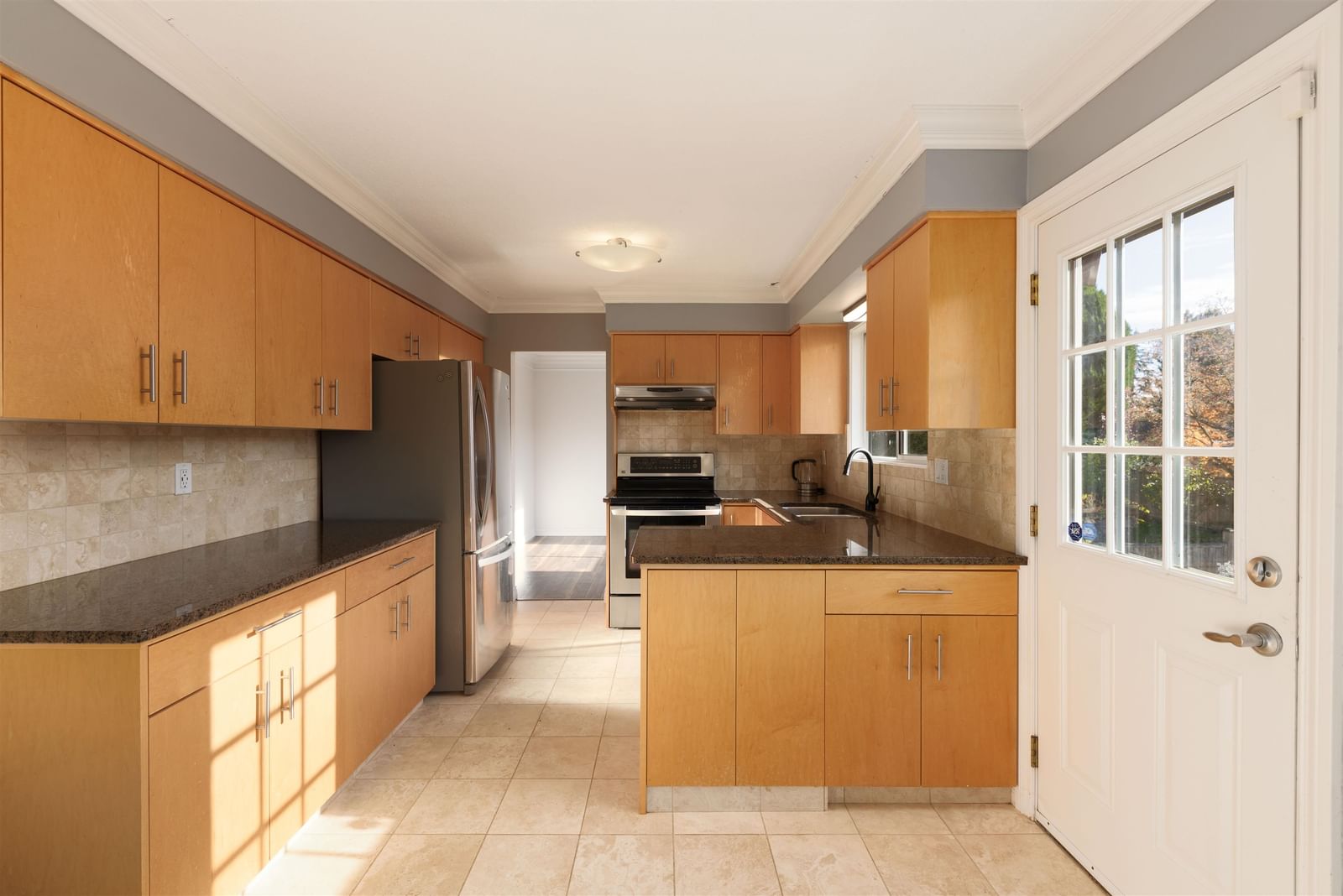 Listing Image 8