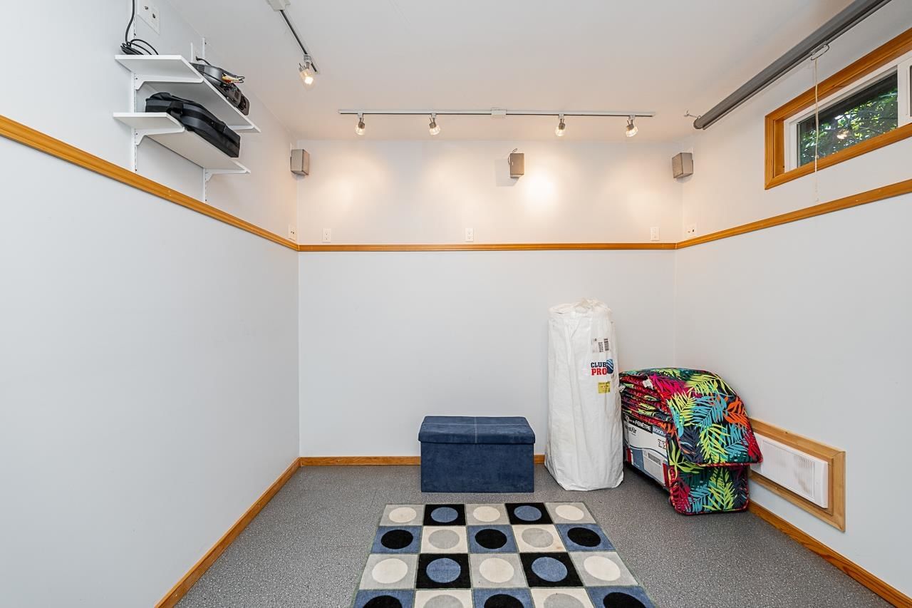 Listing Image 25