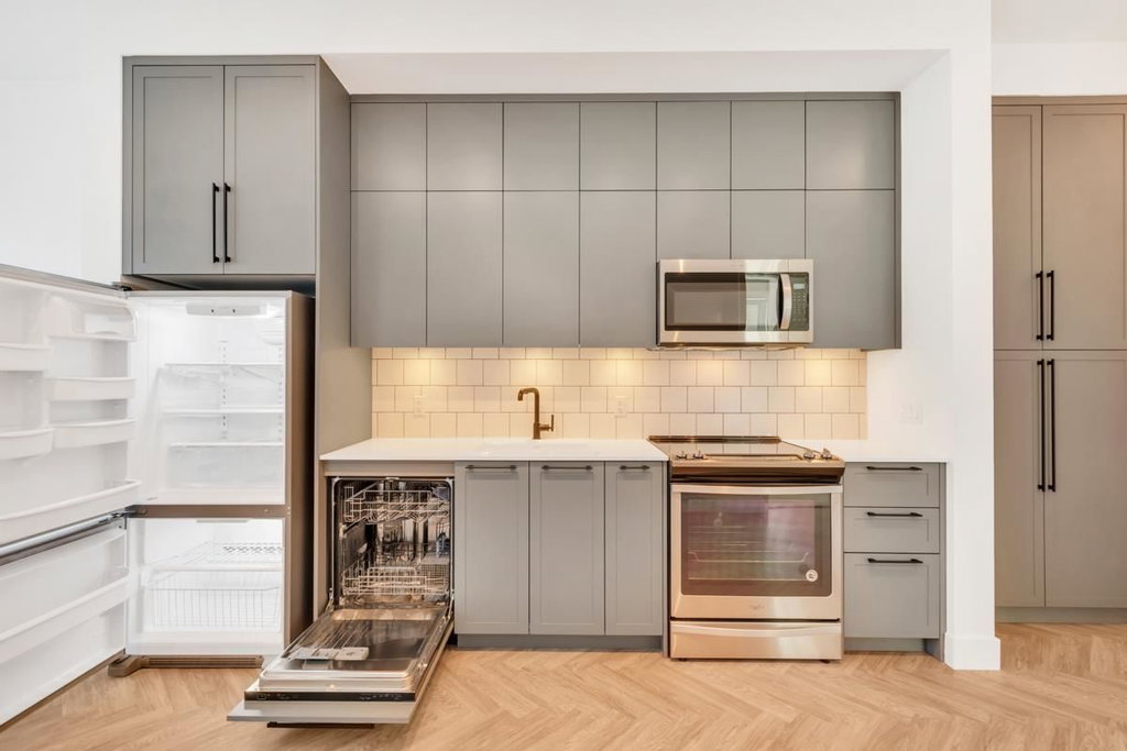 310 - 14968 101a Avenue 3