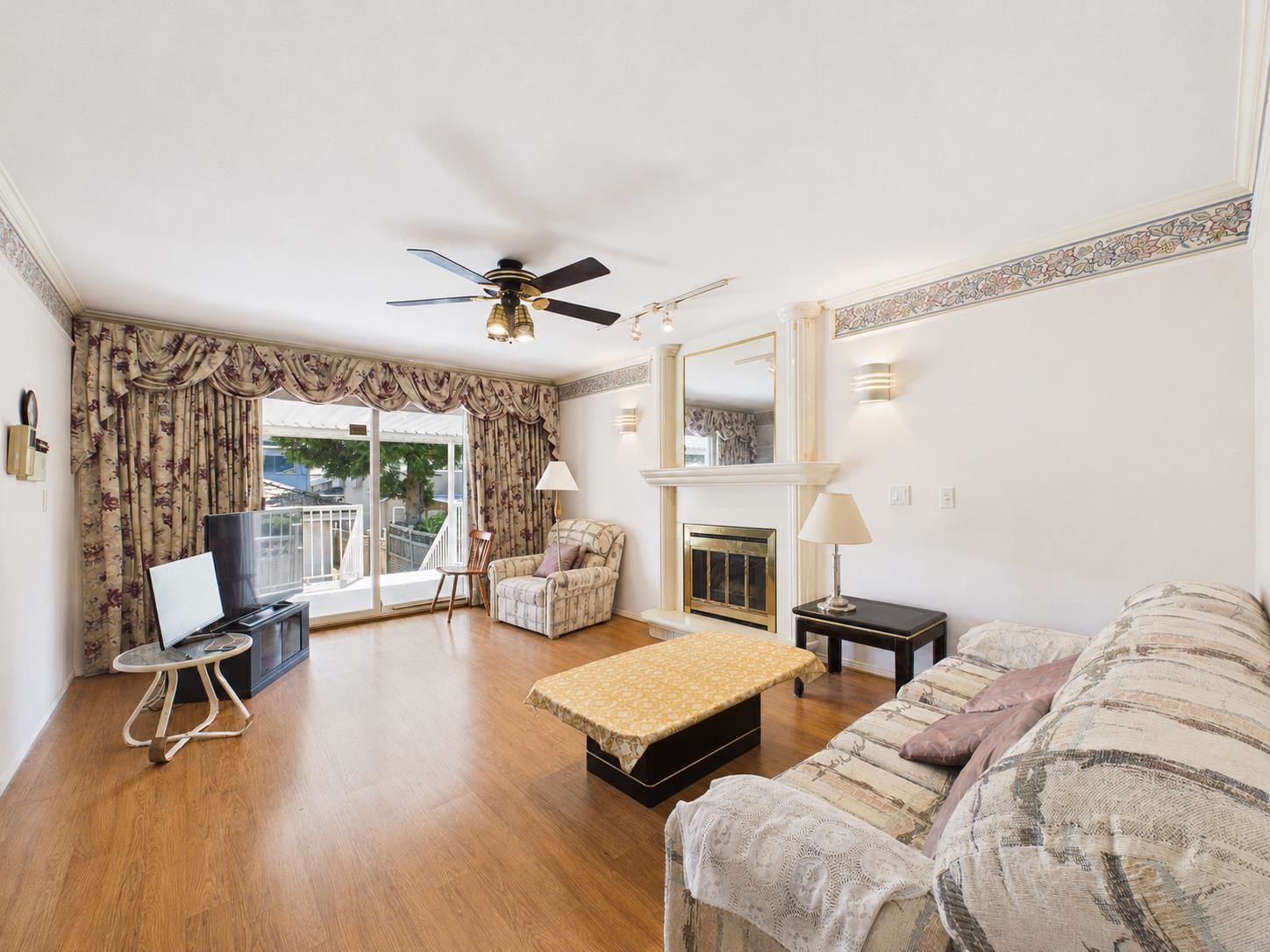 Listing Image 12