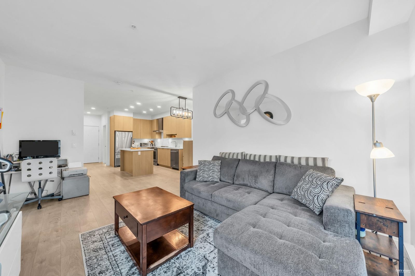 Listing Image 6