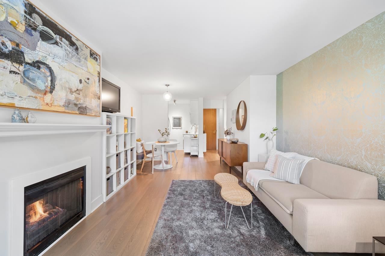 Listing Image 12