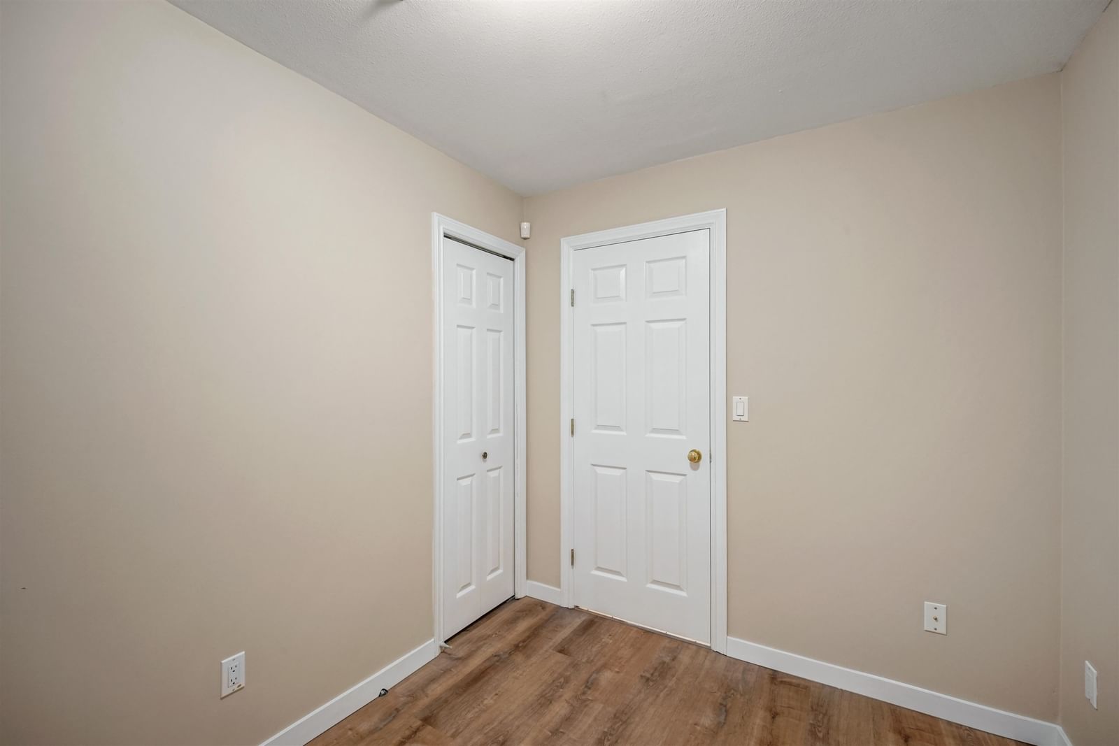 Listing Image 30