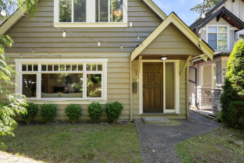 457 23rd Street W