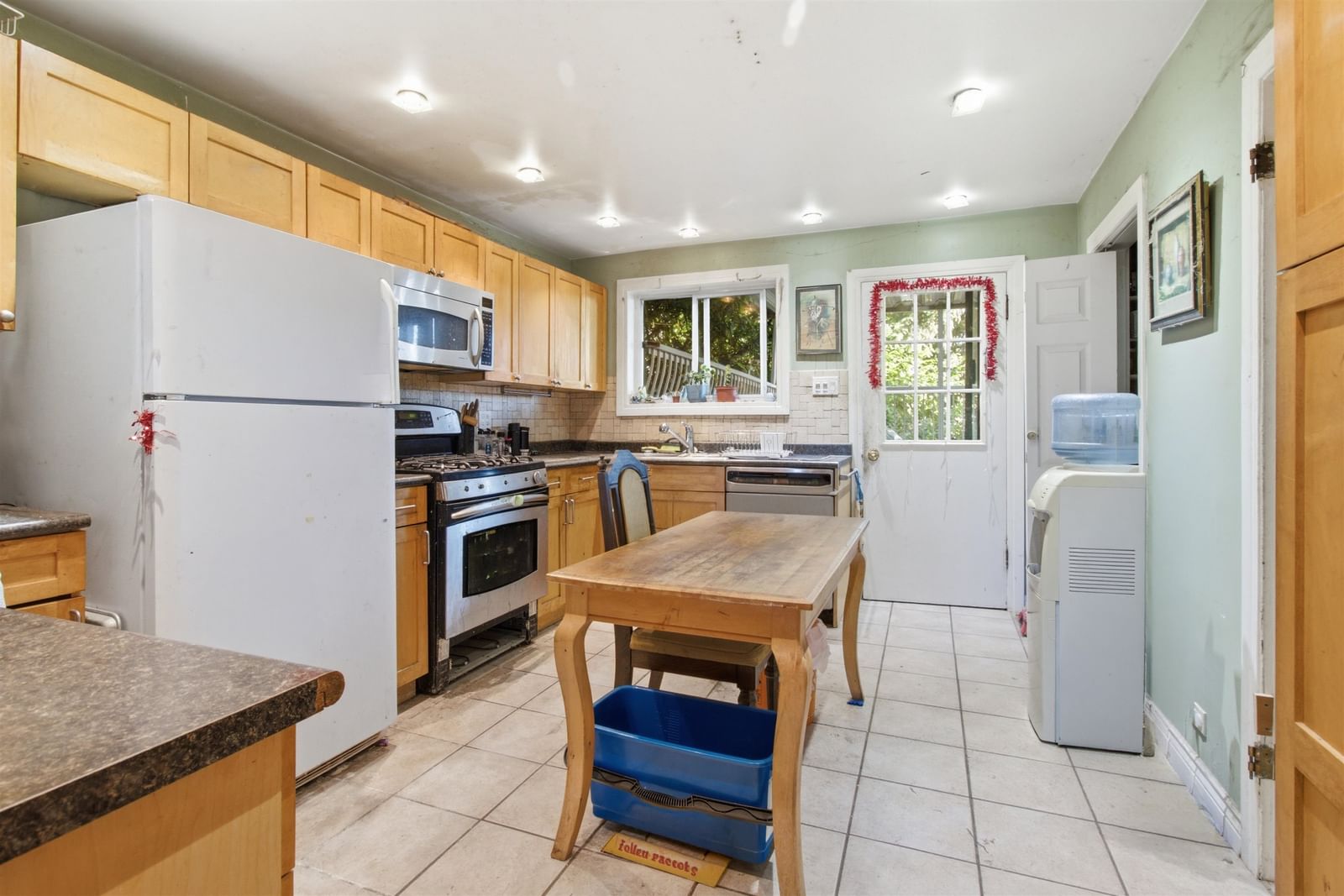 Listing Image 7