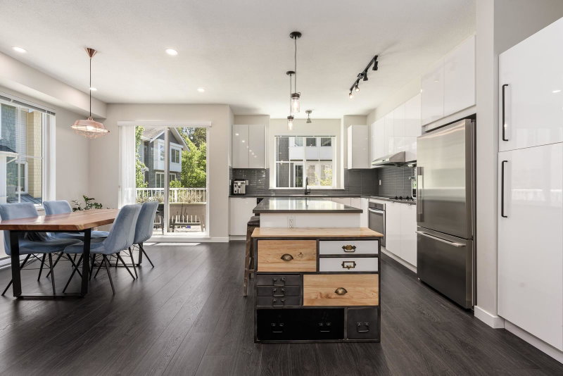 87 - 5550 Admiral Way