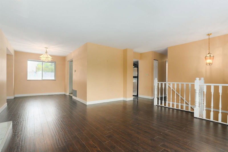 9496 209b Crescent