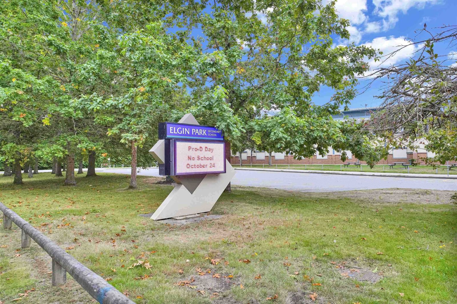 Listing Image 17