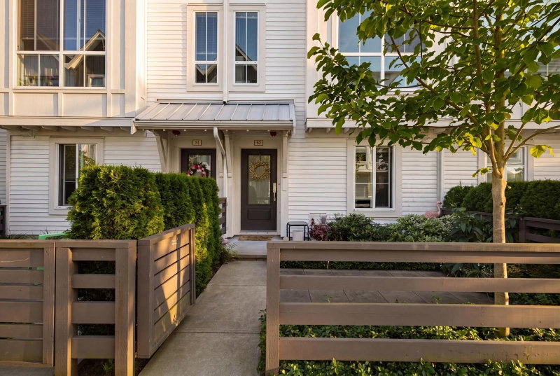 52 - 4656 Orca Way