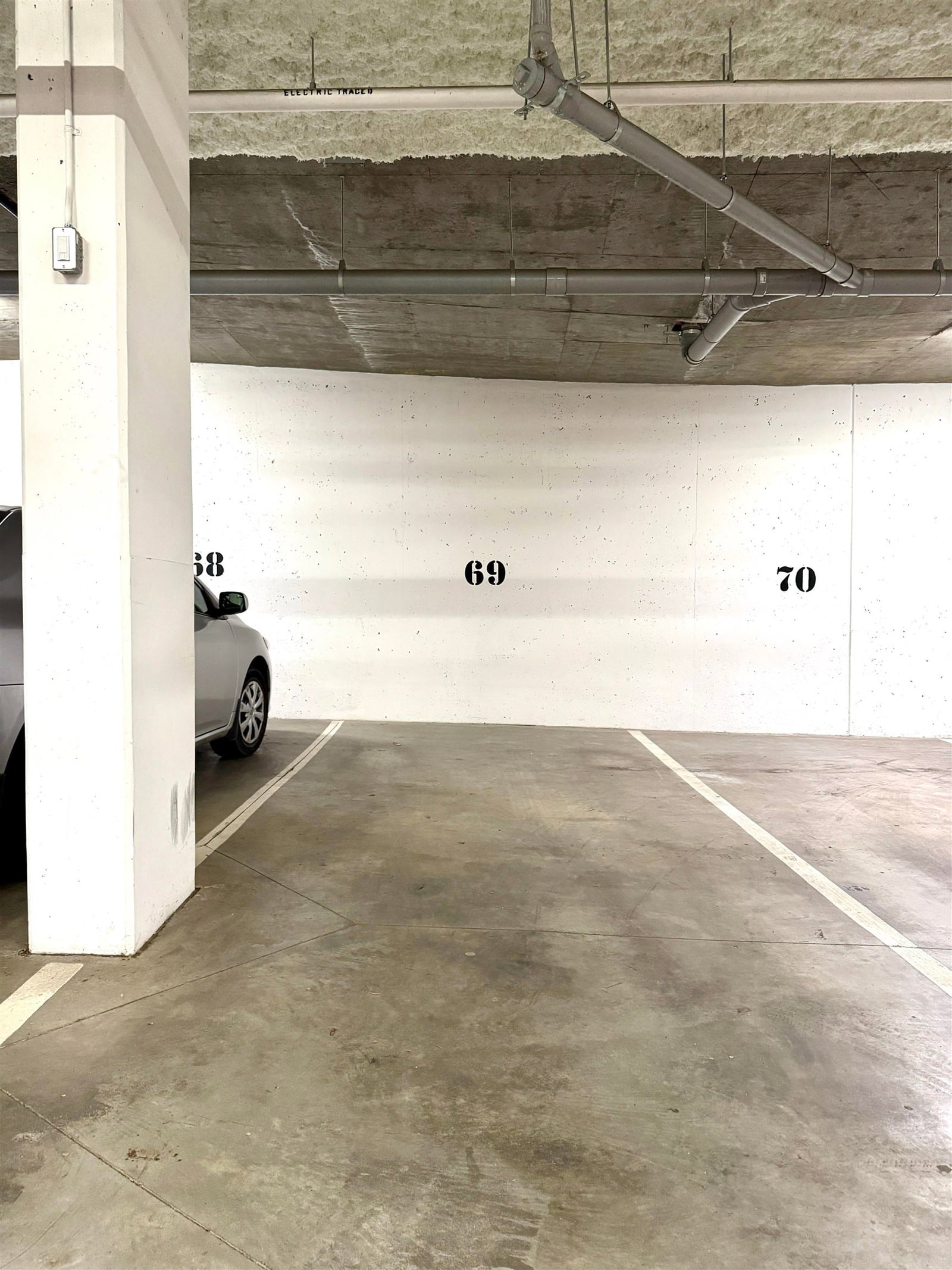 Listing Image 14