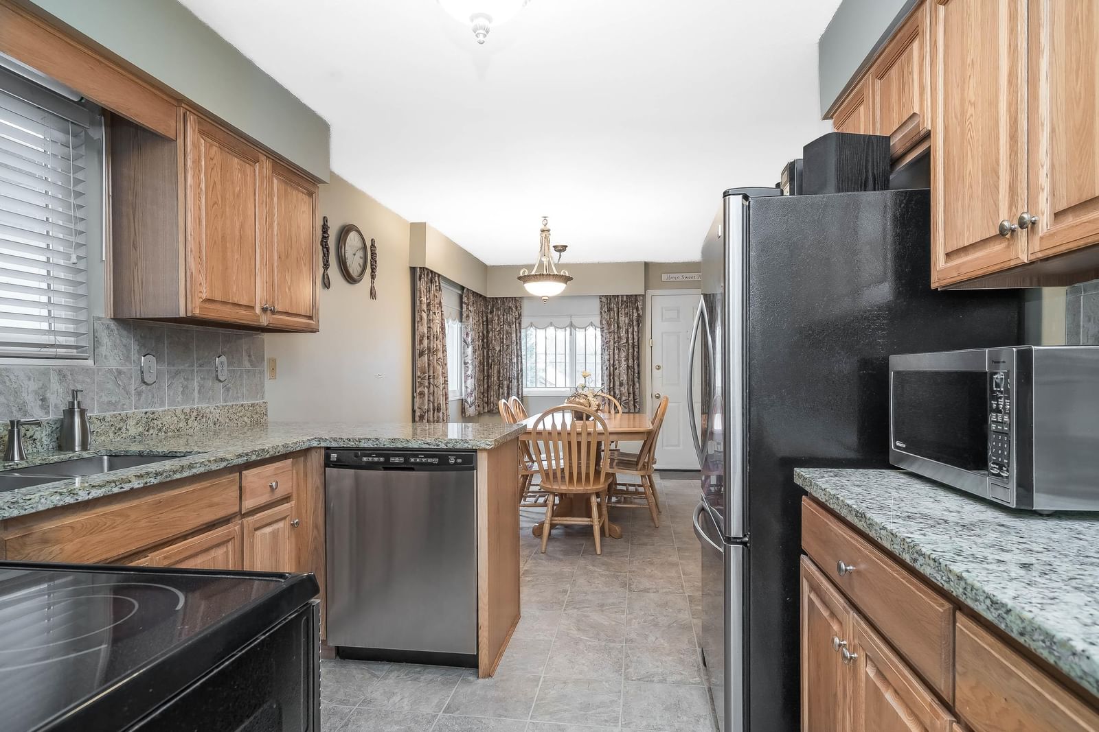 Listing Image 14