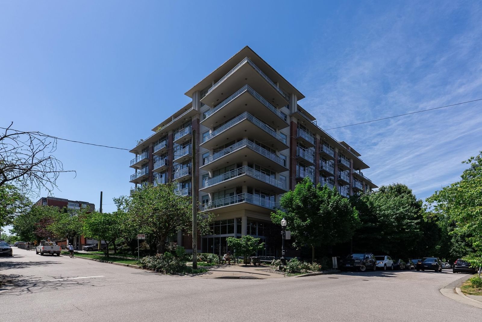 Listing Image 21