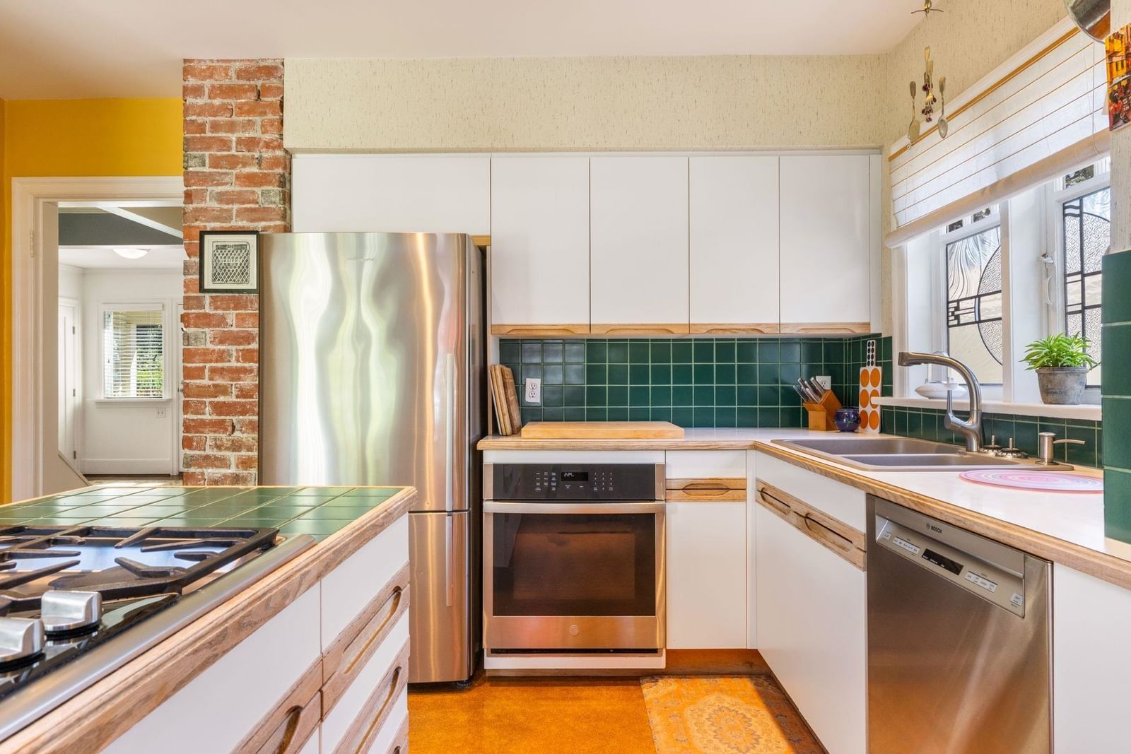 Listing Image 9