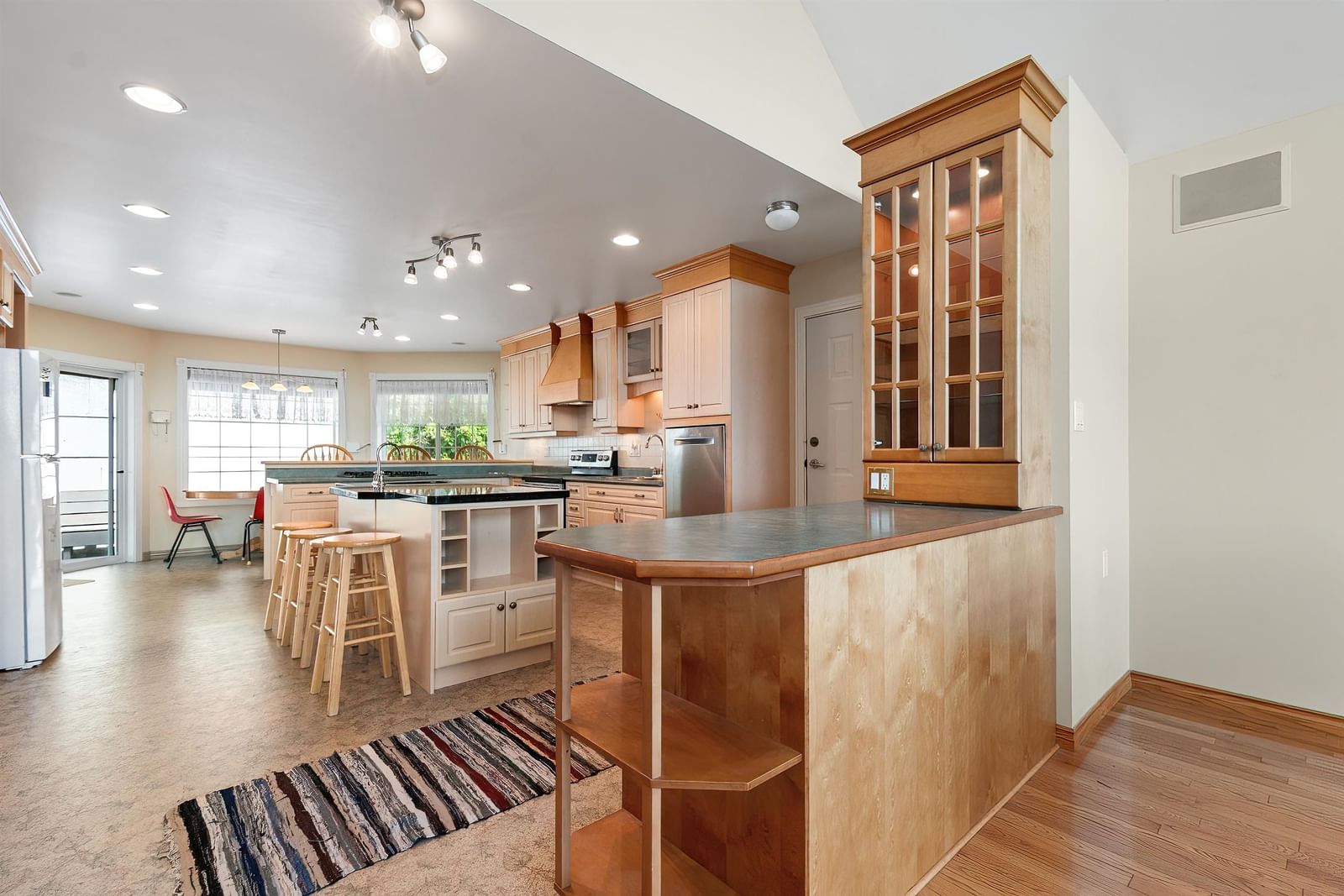 Listing Image 13