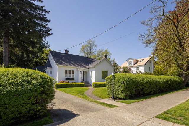 438 Fourth Street