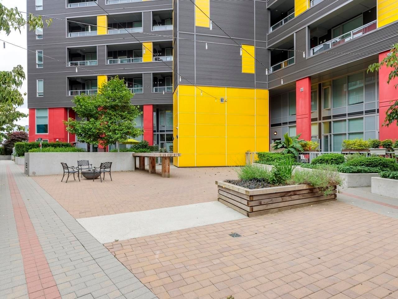 Listing Image 19