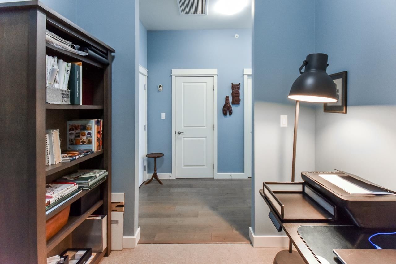 Listing Image 6