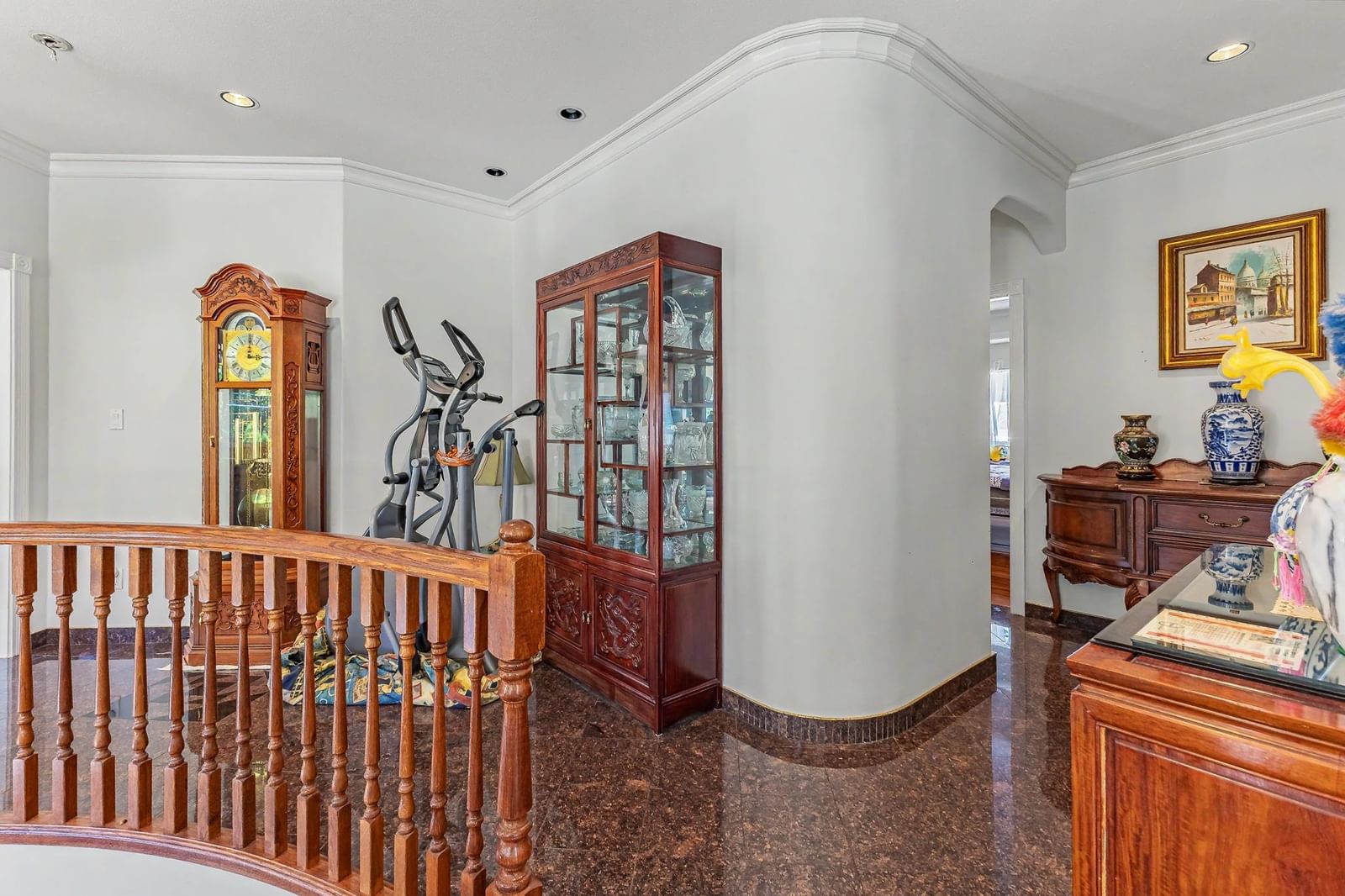 Listing Image 23