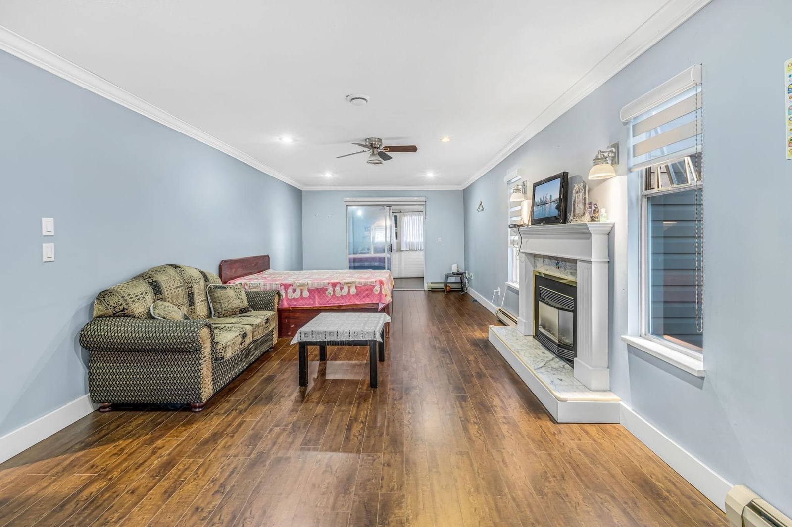 Listing Image 10