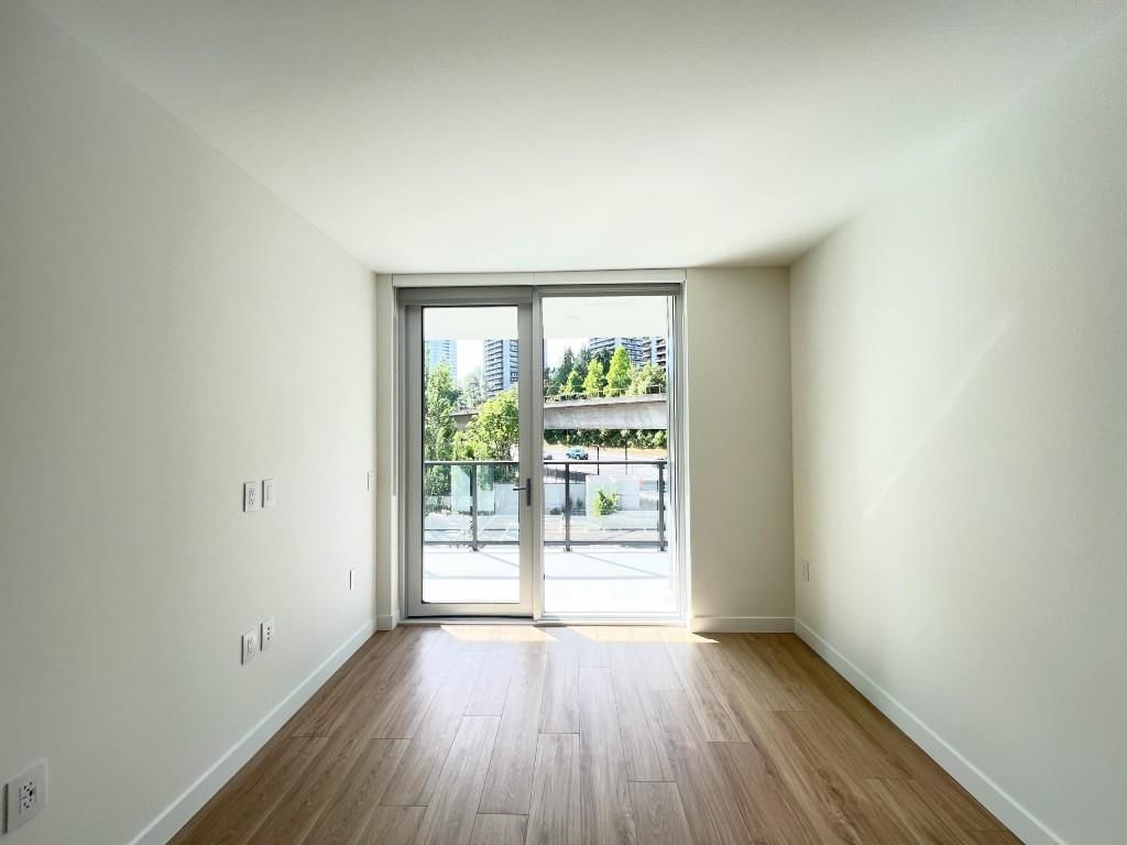 409 - 2135 Springer Avenue 4
