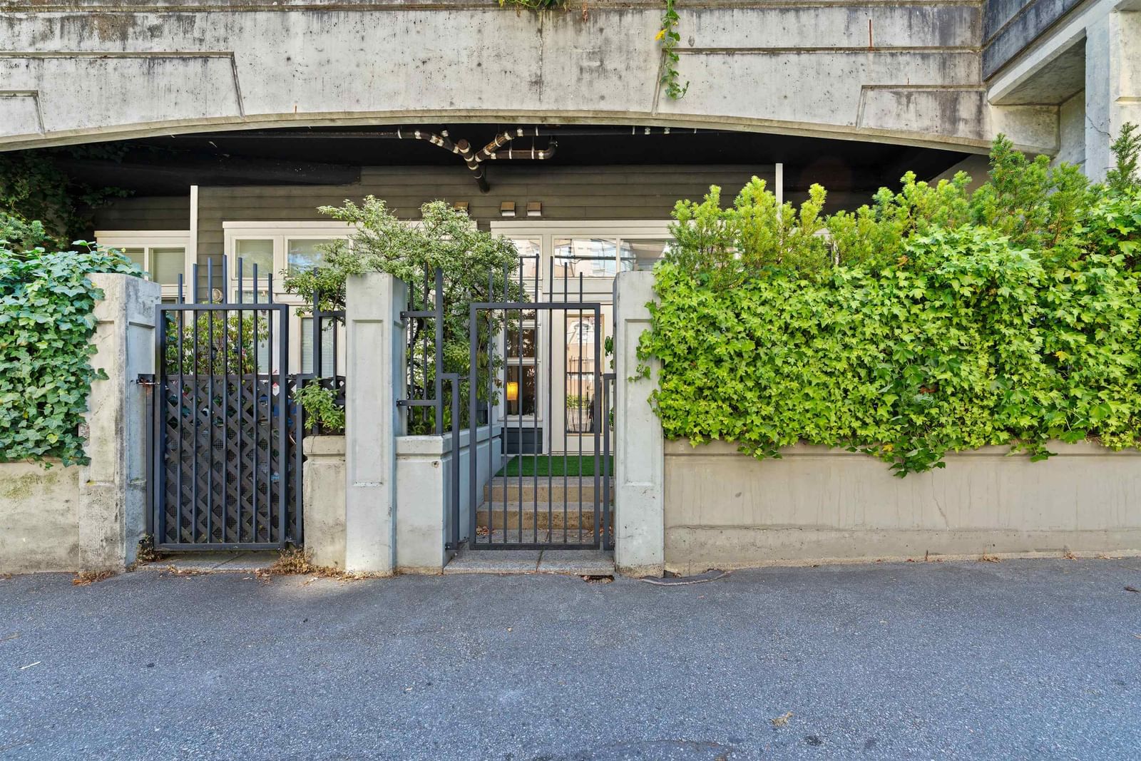 Listing Image 23