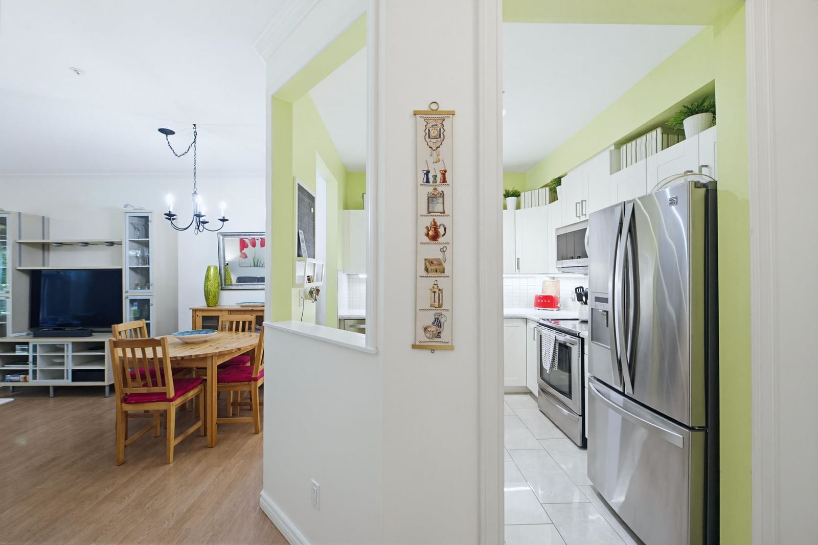 Listing Image 10