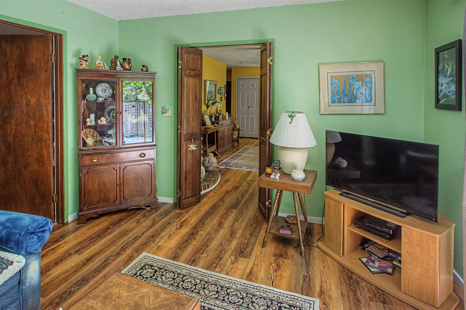 Listing Image 11