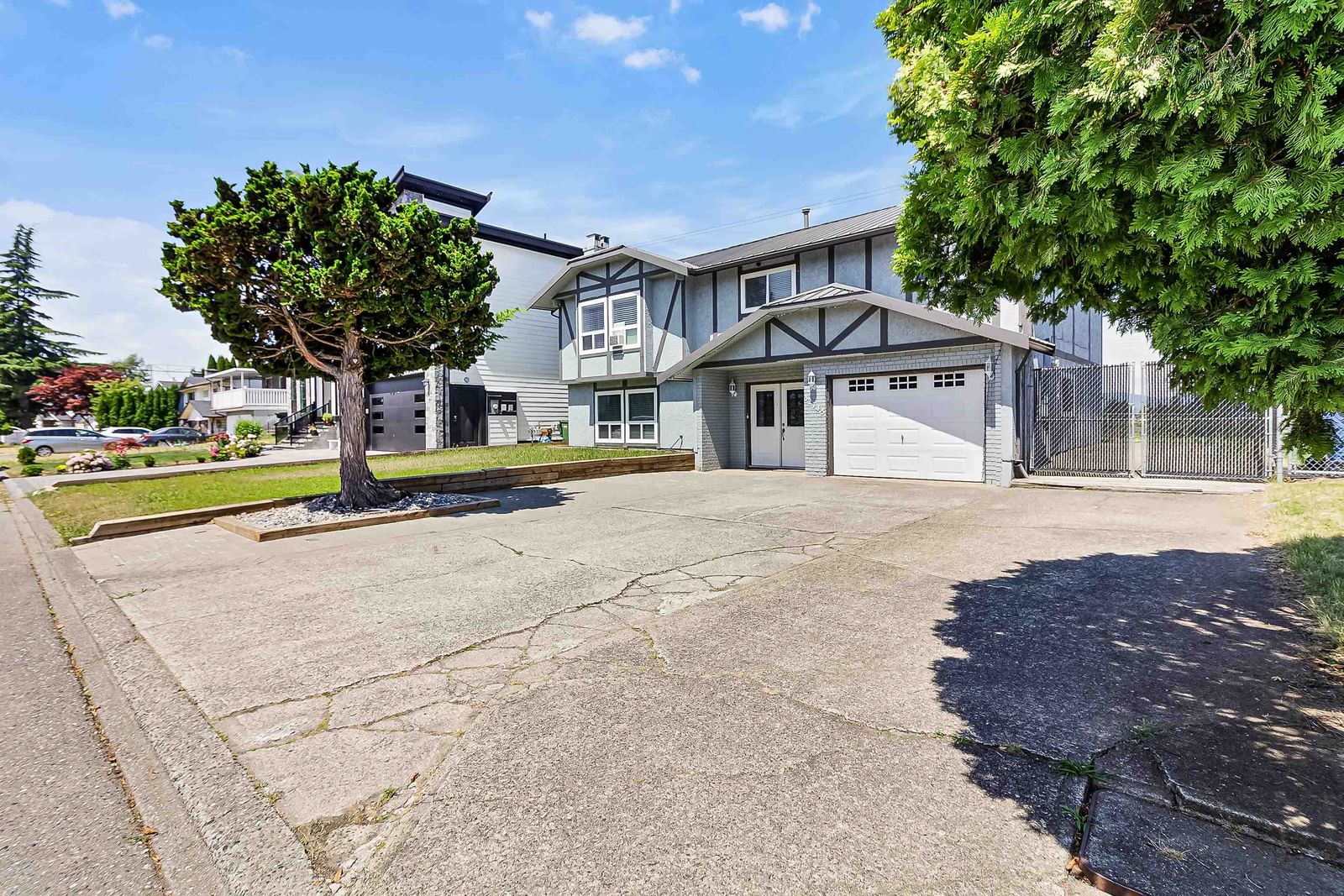 Listing Image 4