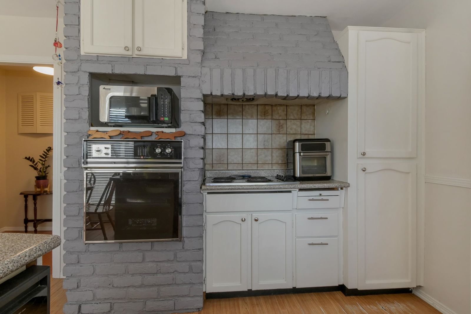 Listing Image 14