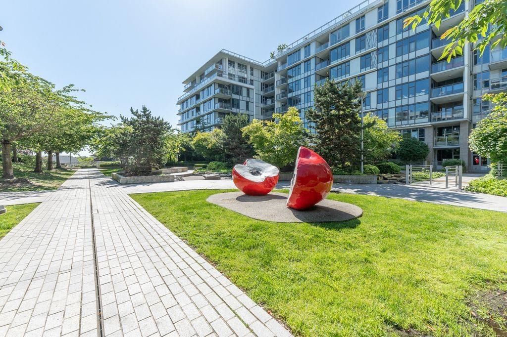 Listing Image 15