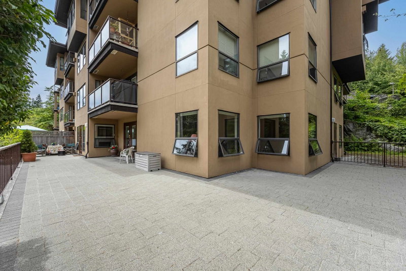 101 - 5855 Cowrie Street