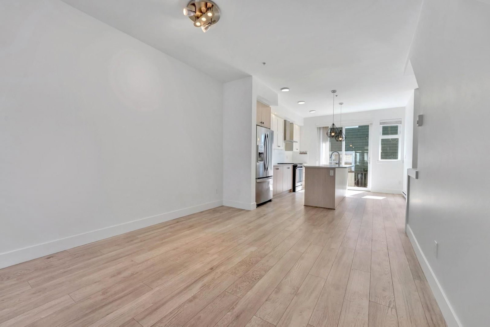 Listing Image 20
