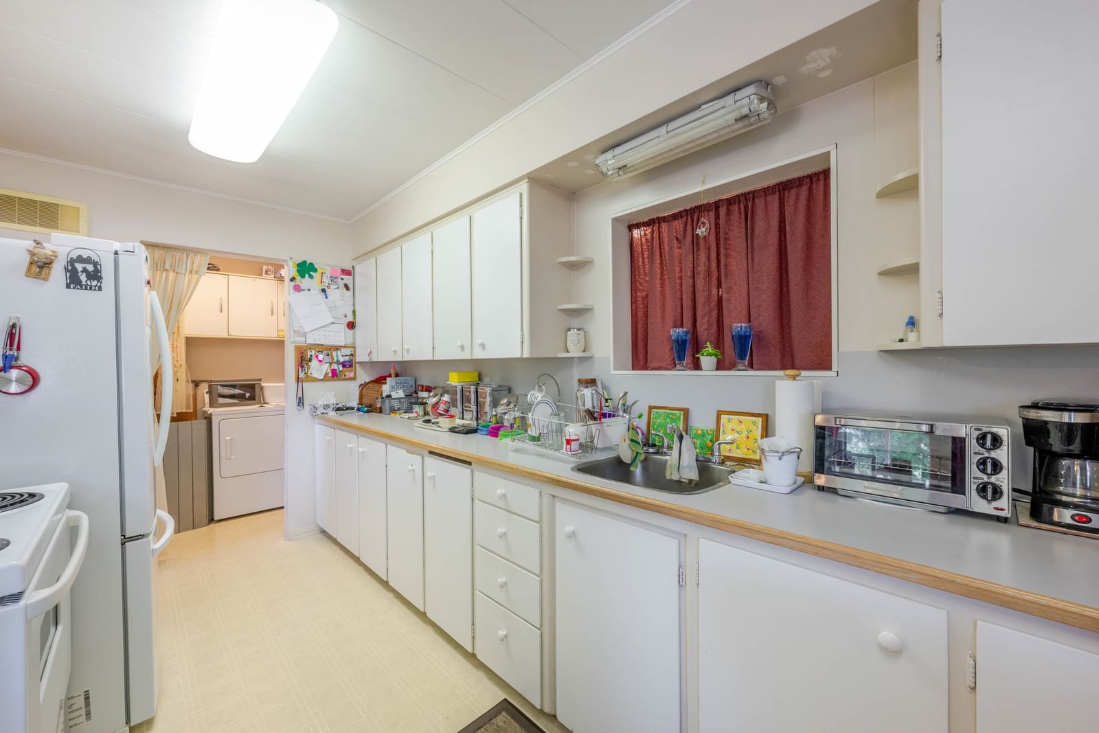 Listing Image 9